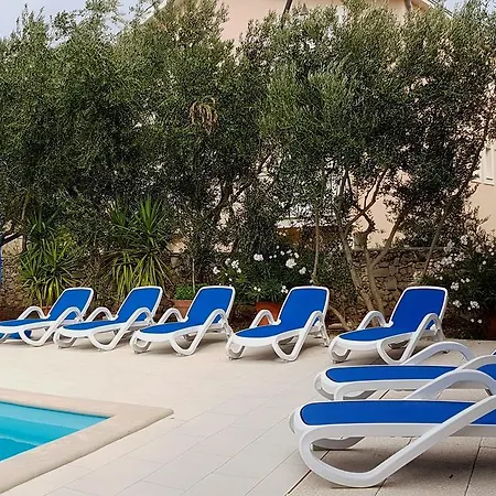 Villa Ana