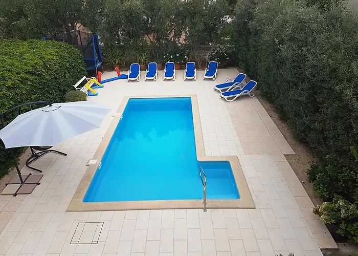 Ana